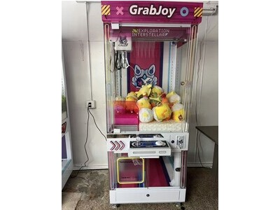 NEW Claw Machine + US Dollar Changer Bundle - $2,599 - Greeley