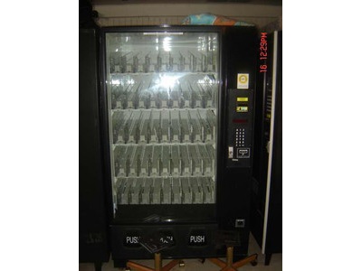 Dixie Narco 5591 BevMax Glassfront