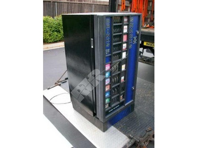 Combination Snack, Soda Vending Machine