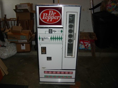Vintage-Working Dr. Pepper Soda Vending 