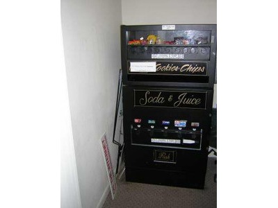 Seaga Combo Soda/Snack Vending  Machine